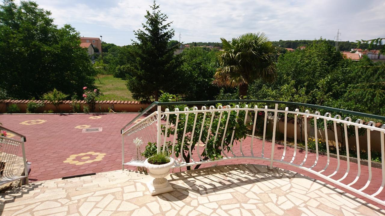 Apartamento Countryside Family Retreat Šibenik Exterior foto
