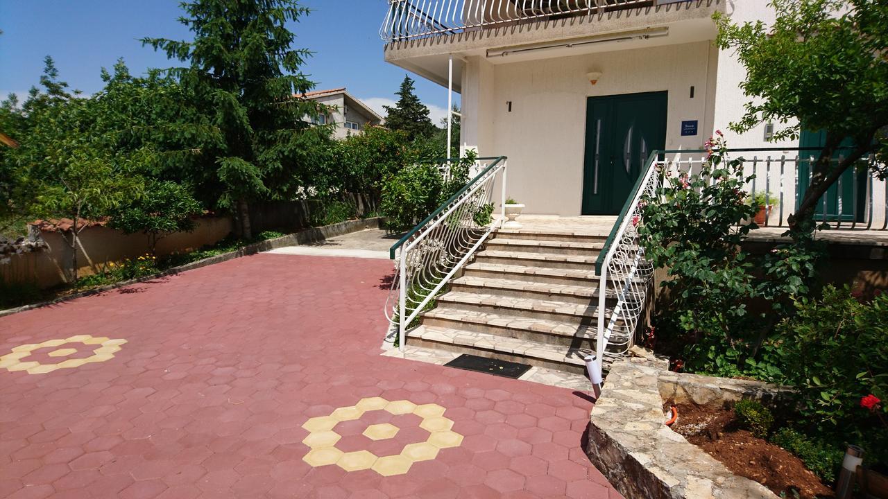 Apartamento Countryside Family Retreat Šibenik Exterior foto